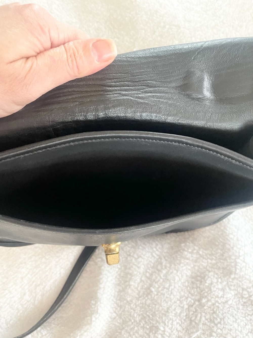 Coach Vintage Willis Turnlock Flap Black Leather Crossbody Bag - Picture 5 of 16